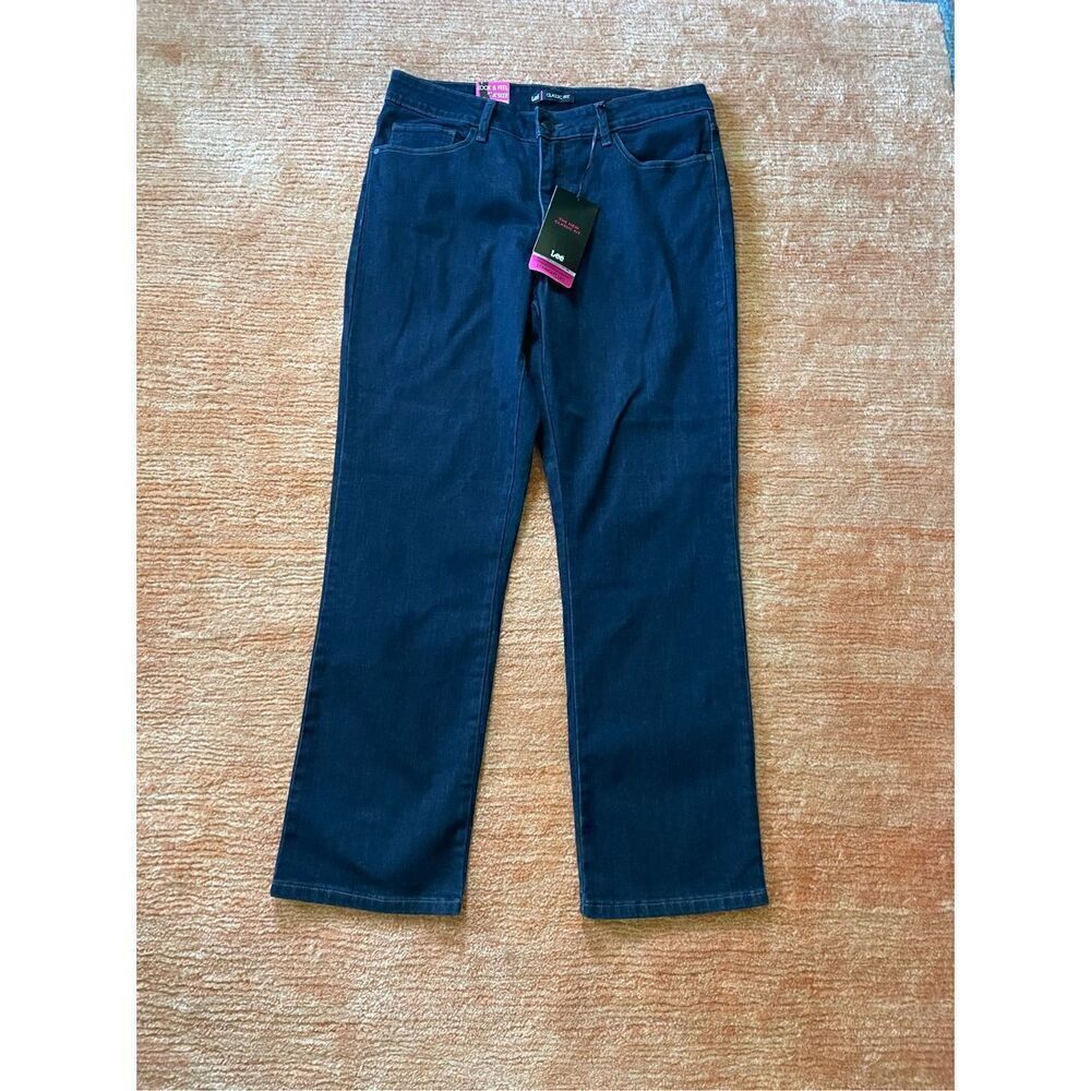 NWT Leẻ CLASSIC FIT JEANS WOMEN 14